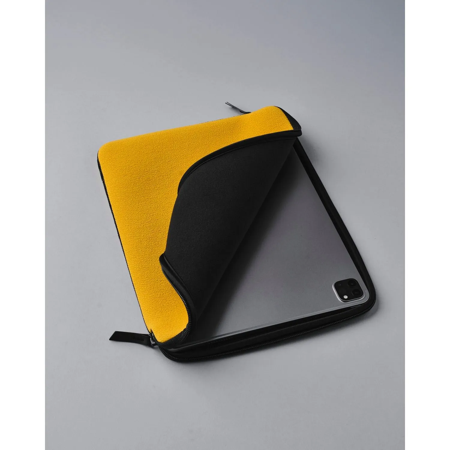 ALPAKA Slim Tablet Sleeve 12.9"