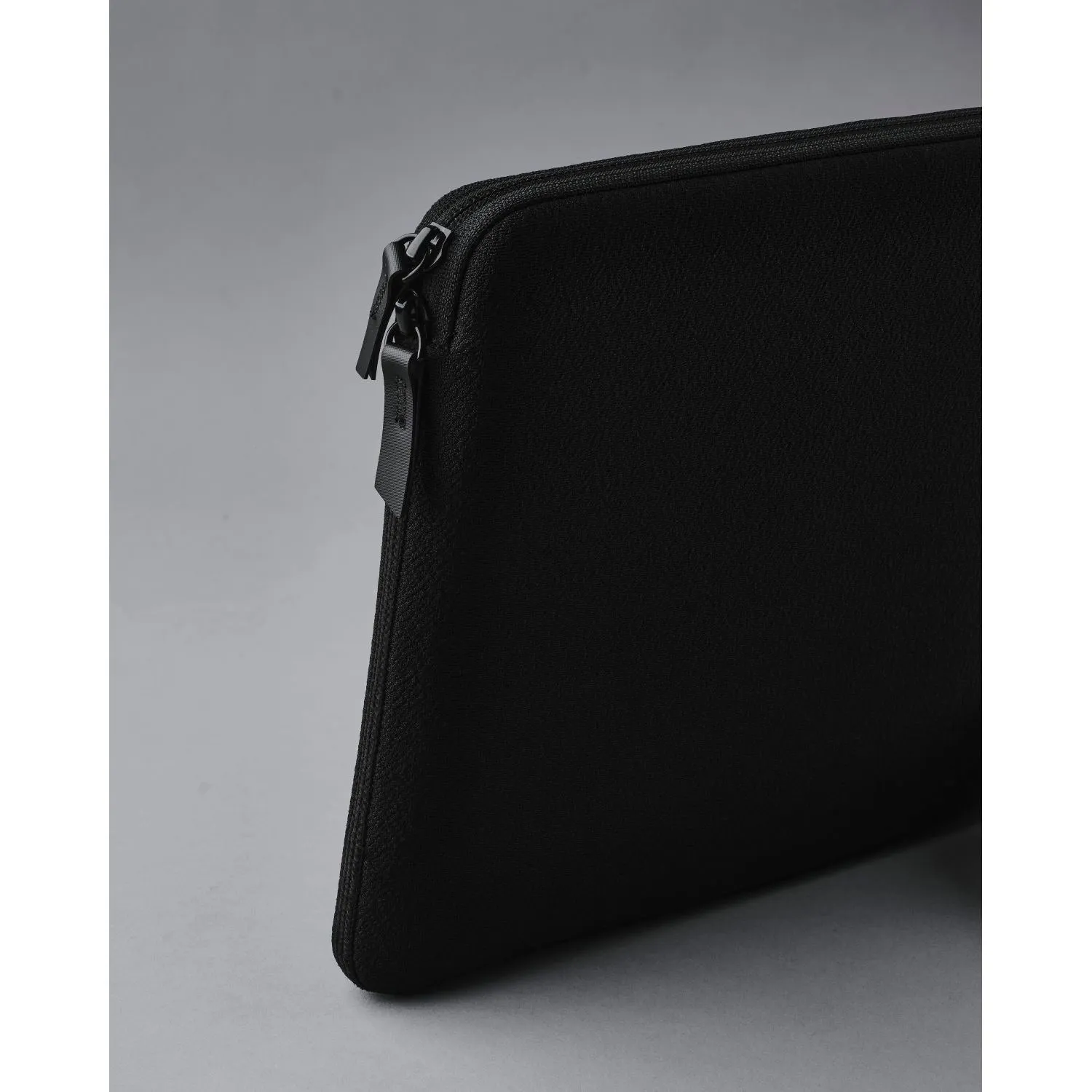 ALPAKA Slim Tablet Sleeve 12.9"