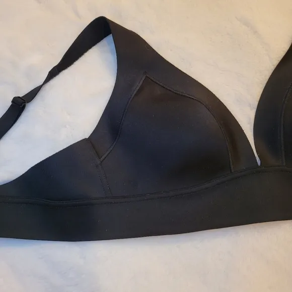 Athleta A-C Essential Bra Black Size Small