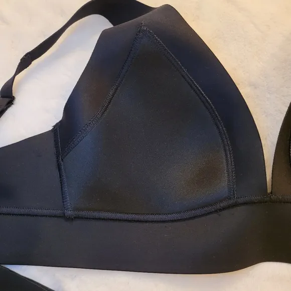 Athleta A-C Essential Bra Black Size Small
