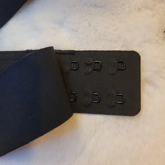 Athleta A-C Essential Bra Black Size Small