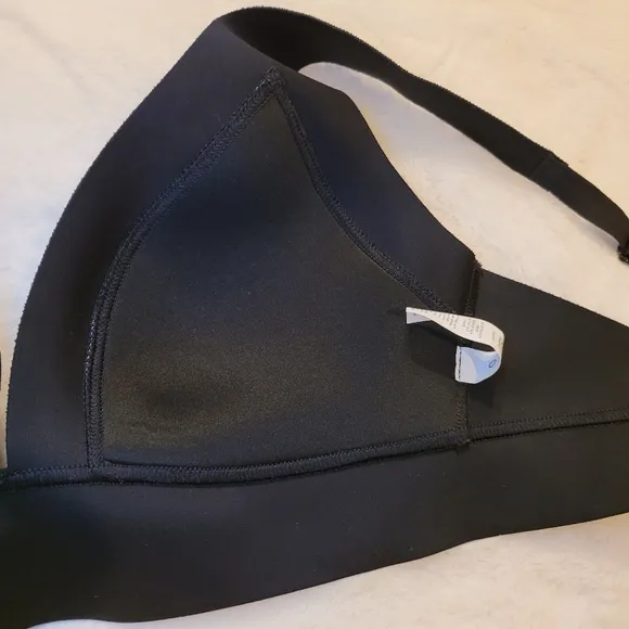 Athleta A-C Essential Bra Black Size Small