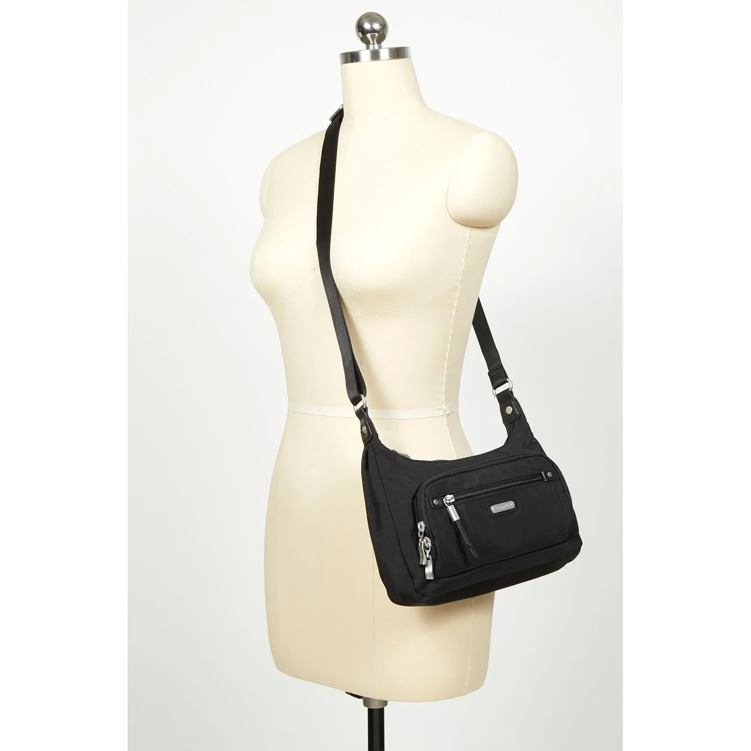 Baggallini RFID Everyday Traveler Bagg Black Nylon