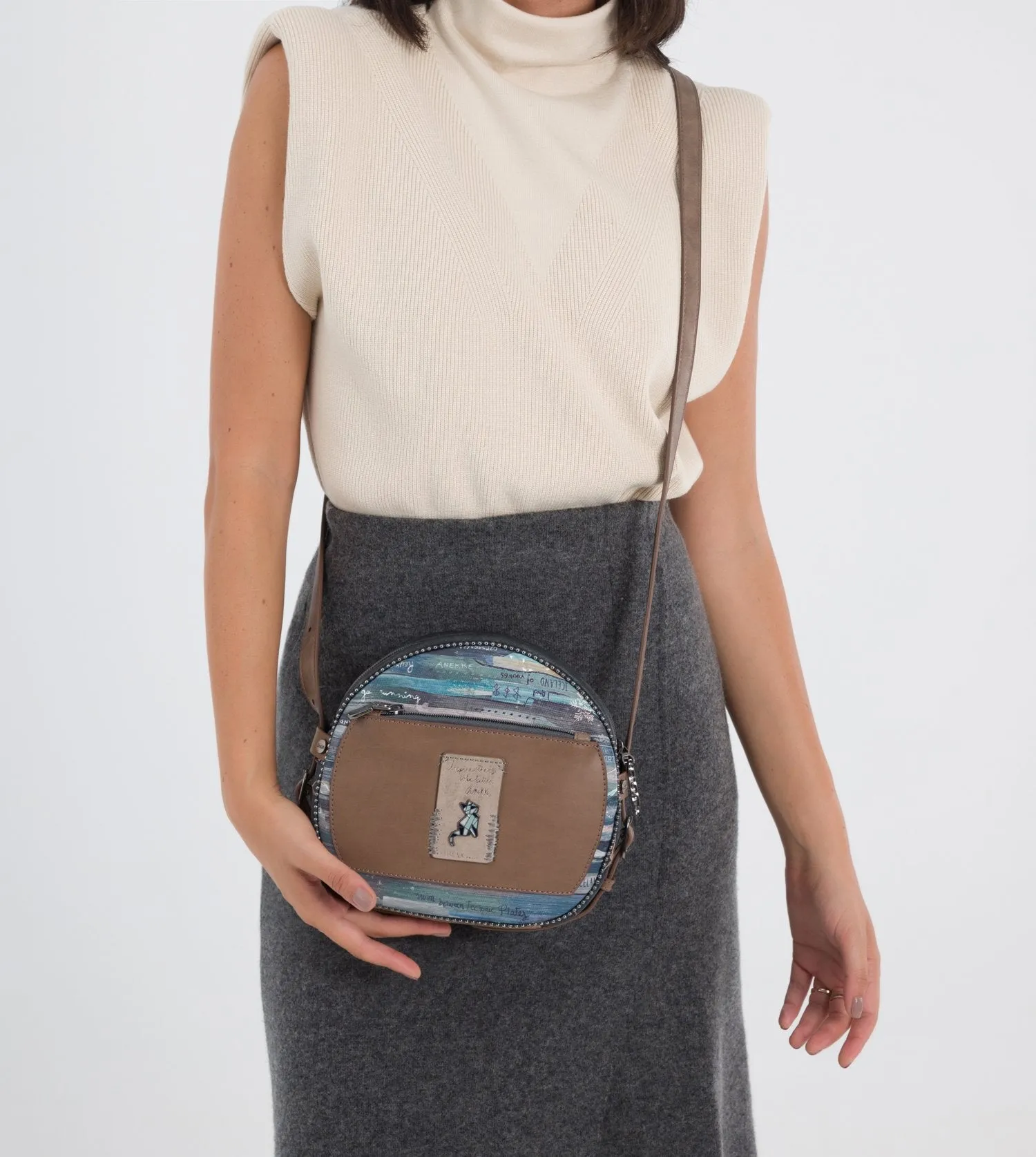 Cool round Iceland handbag