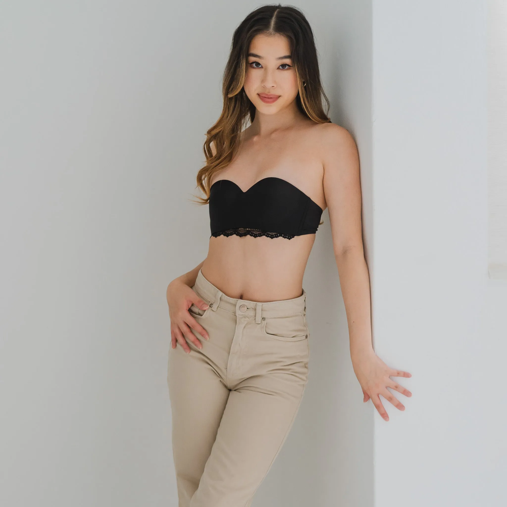 Flexi-Modal! Lightly-Lined Convertible Seamless Wireless Bra in Black