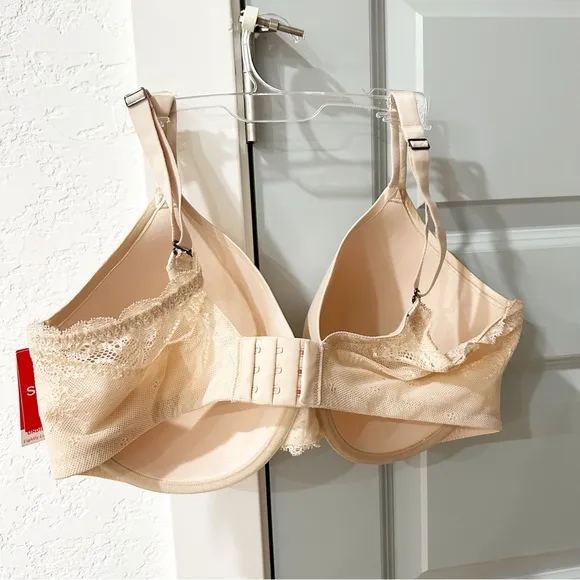 NWT Spanx Undie-Tectable Lightly Lined Full Coverage Bra