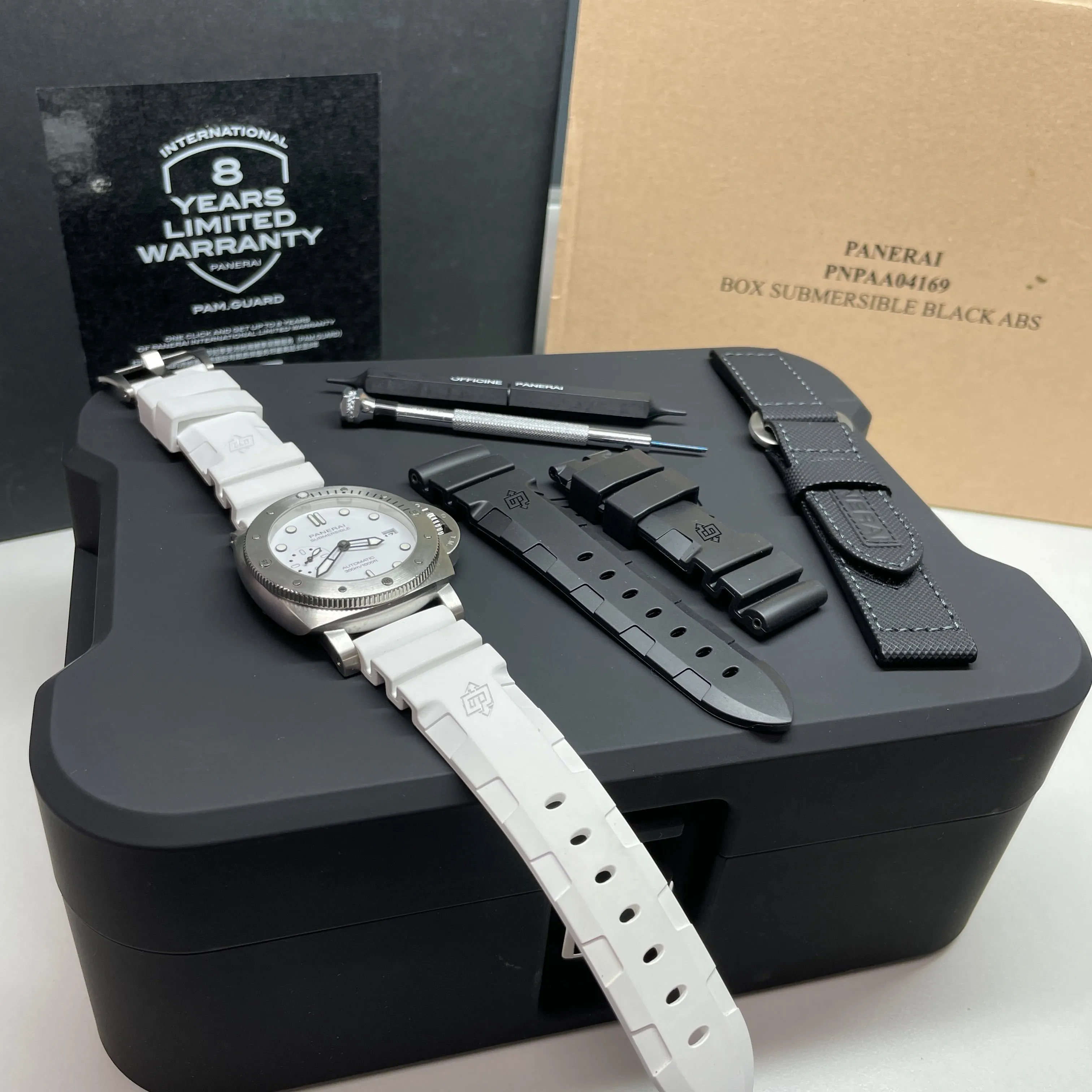 Pre-owned Panerai Submersible 42mm Bianco White PAM01223