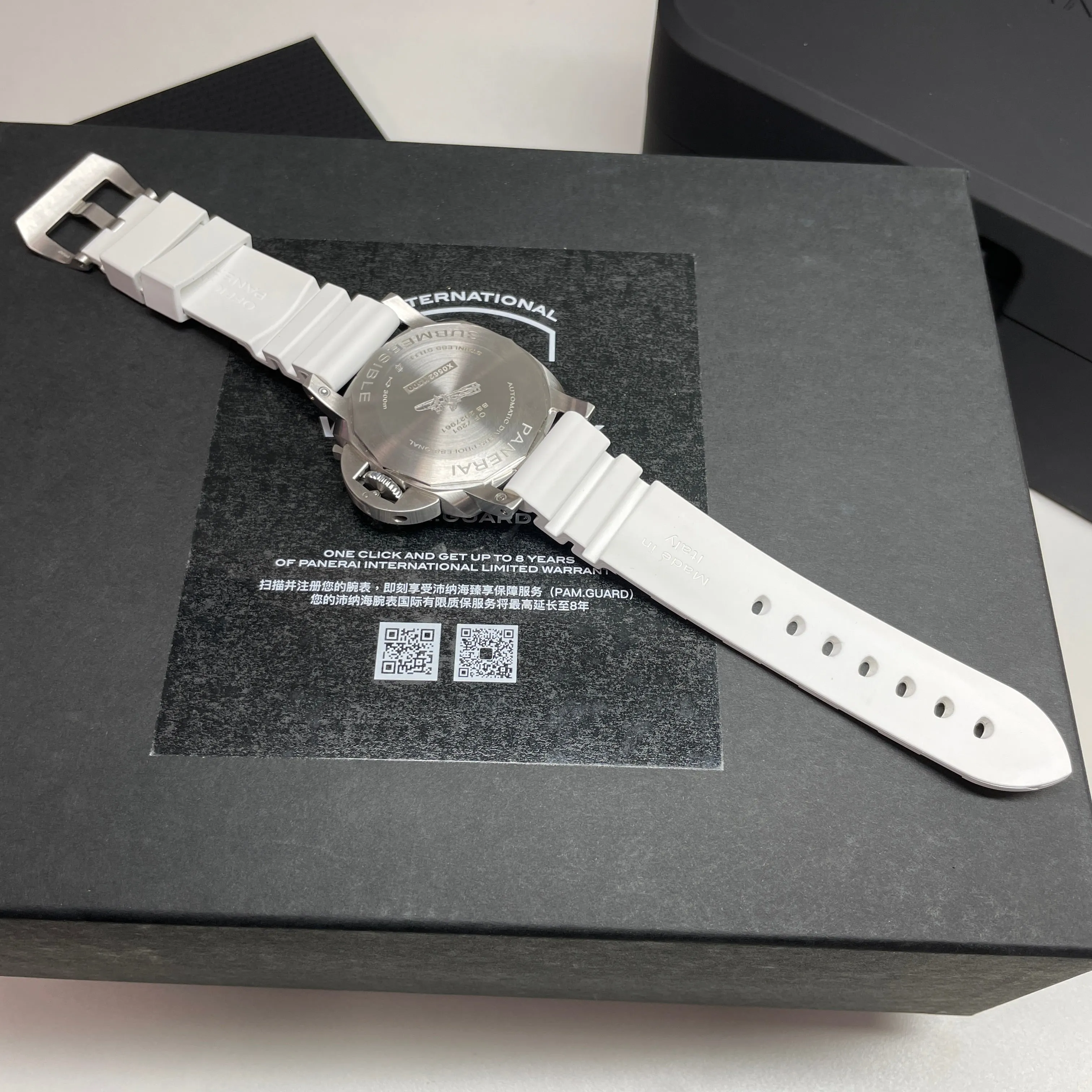 Pre-owned Panerai Submersible 42mm Bianco White PAM01223