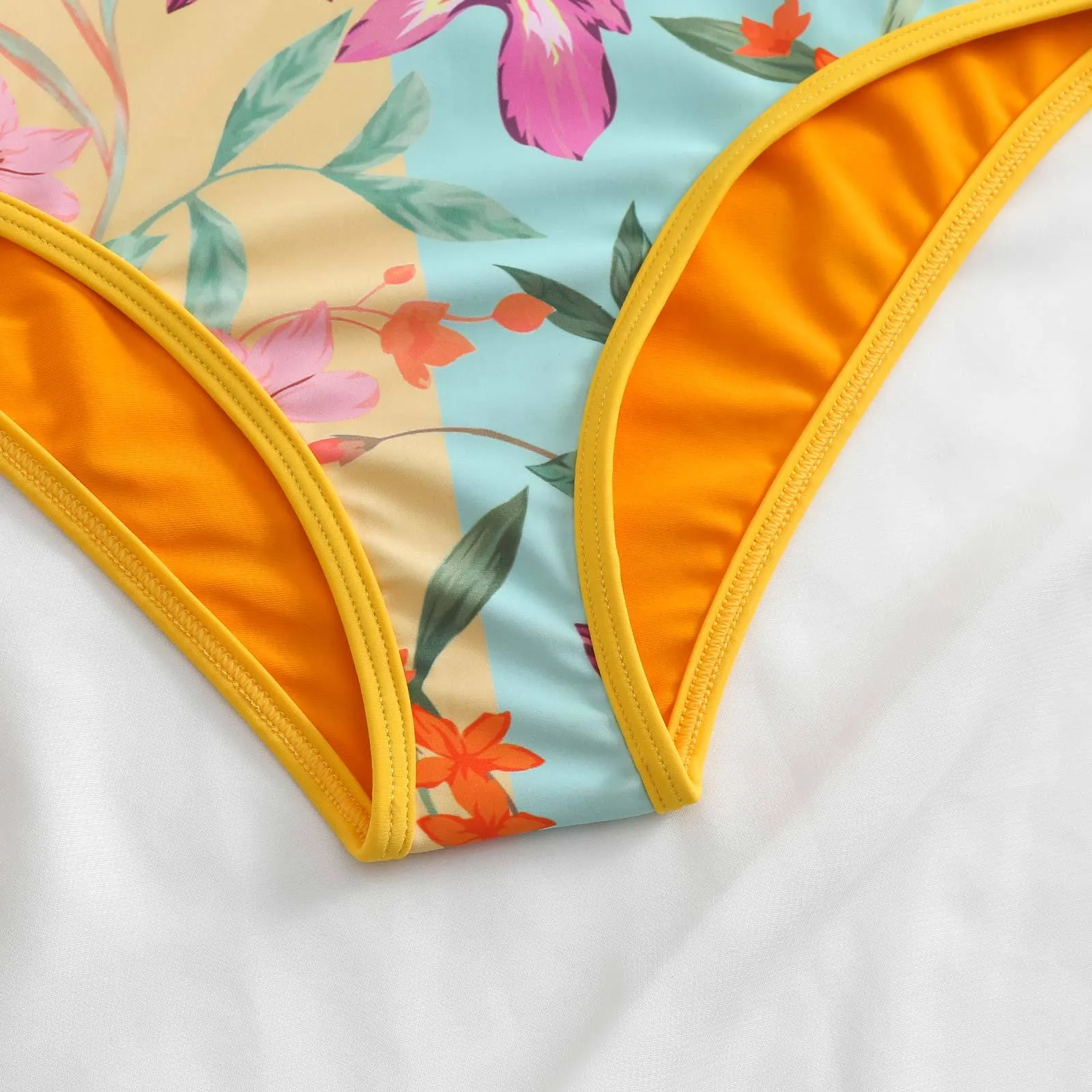 Printed Color-blocking Two-piece Bikini And Sarong Swimsuit Set - Picture 1 / S