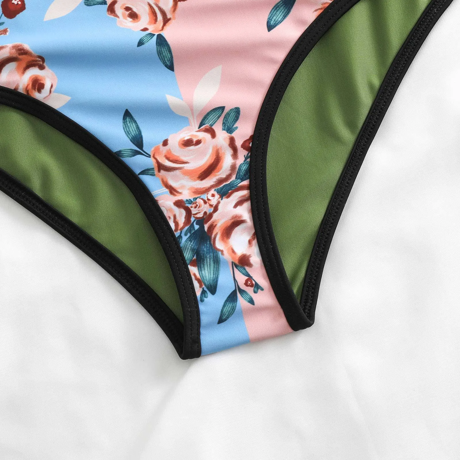 Printed Color-blocking Two-piece Bikini And Sarong Swimsuit Set - Picture 1 / S
