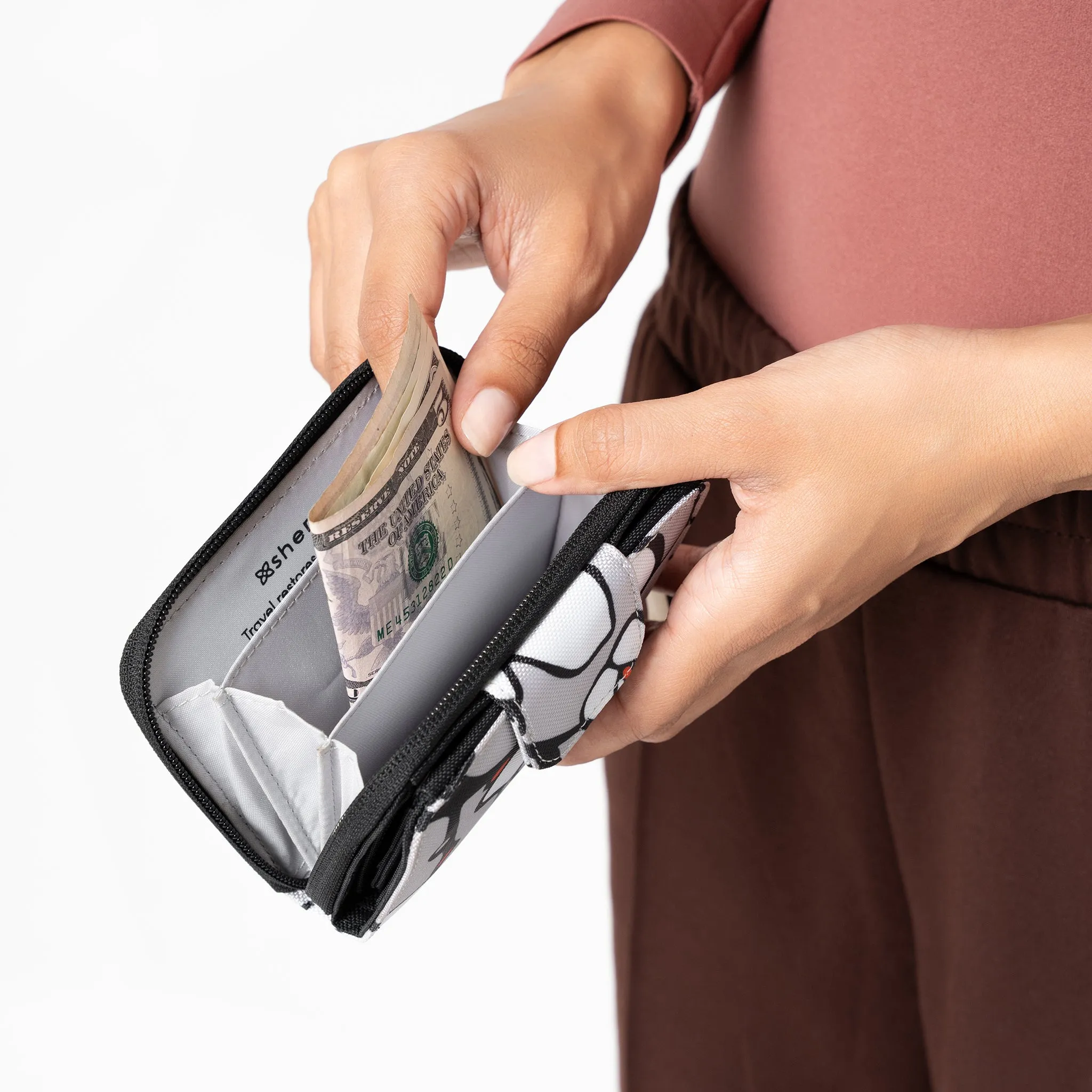 Sherpani Barcelona Zip Wallet magnolia