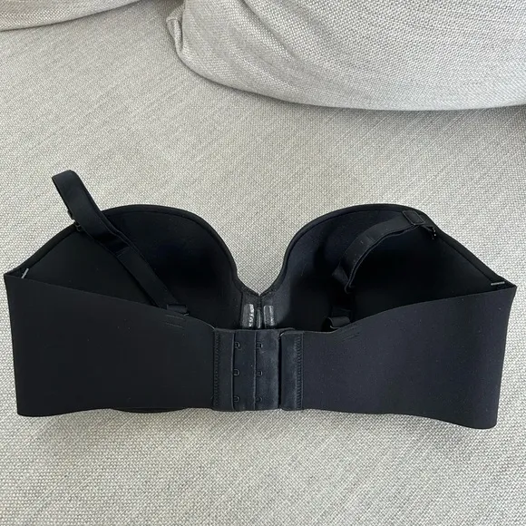 SPANX NEW  Up For Anything Strapless Bra 30022R