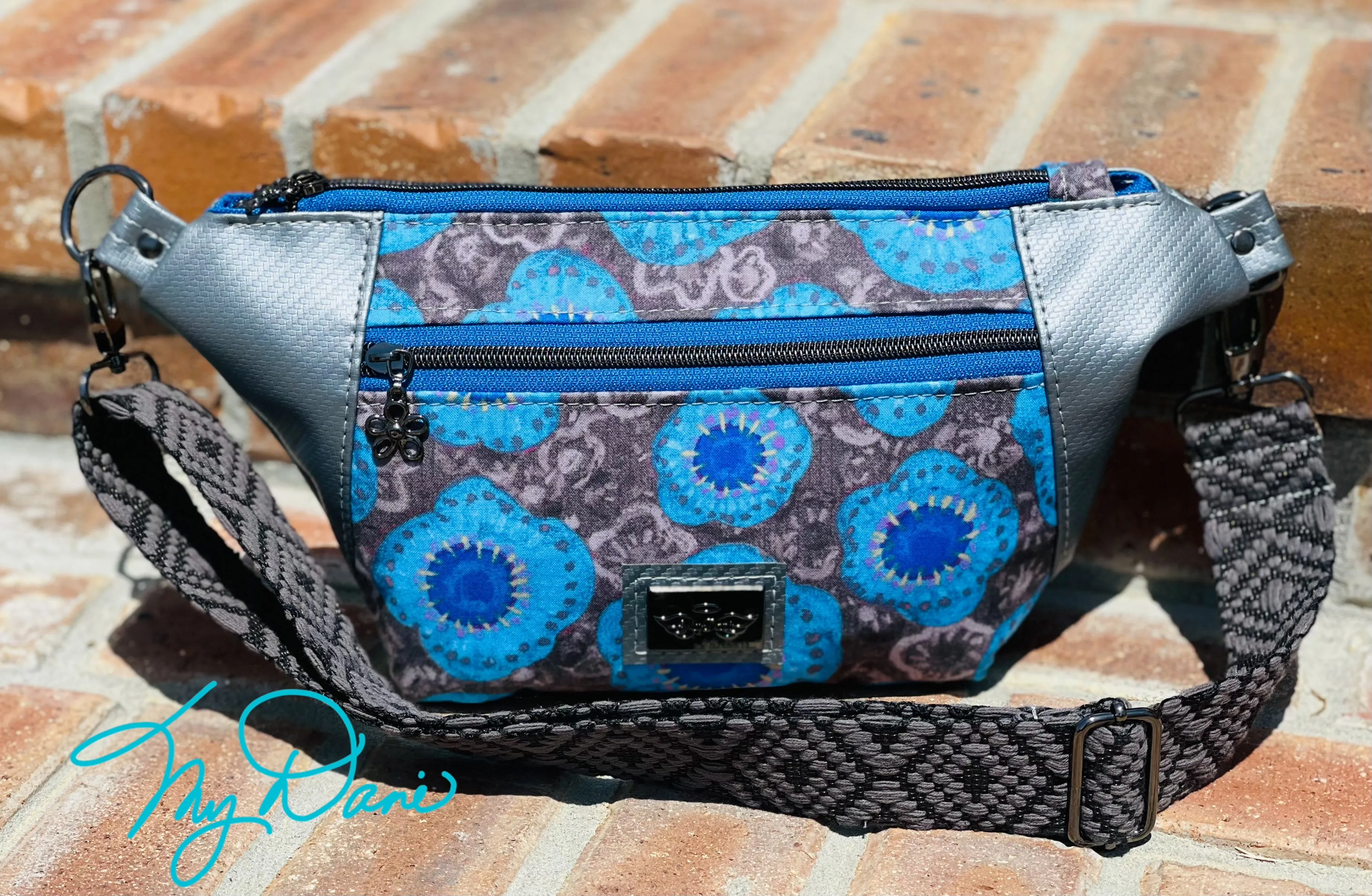 The Dayna Pack in Big Blue Floral
