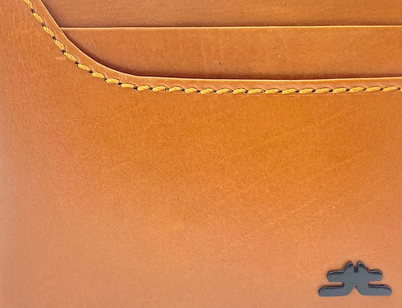 VIP - RFID Maximum Card & Coin, Men's Bifold Wallet With Elastic Loop Lock, Inside Zip # 1244 EL.Loop