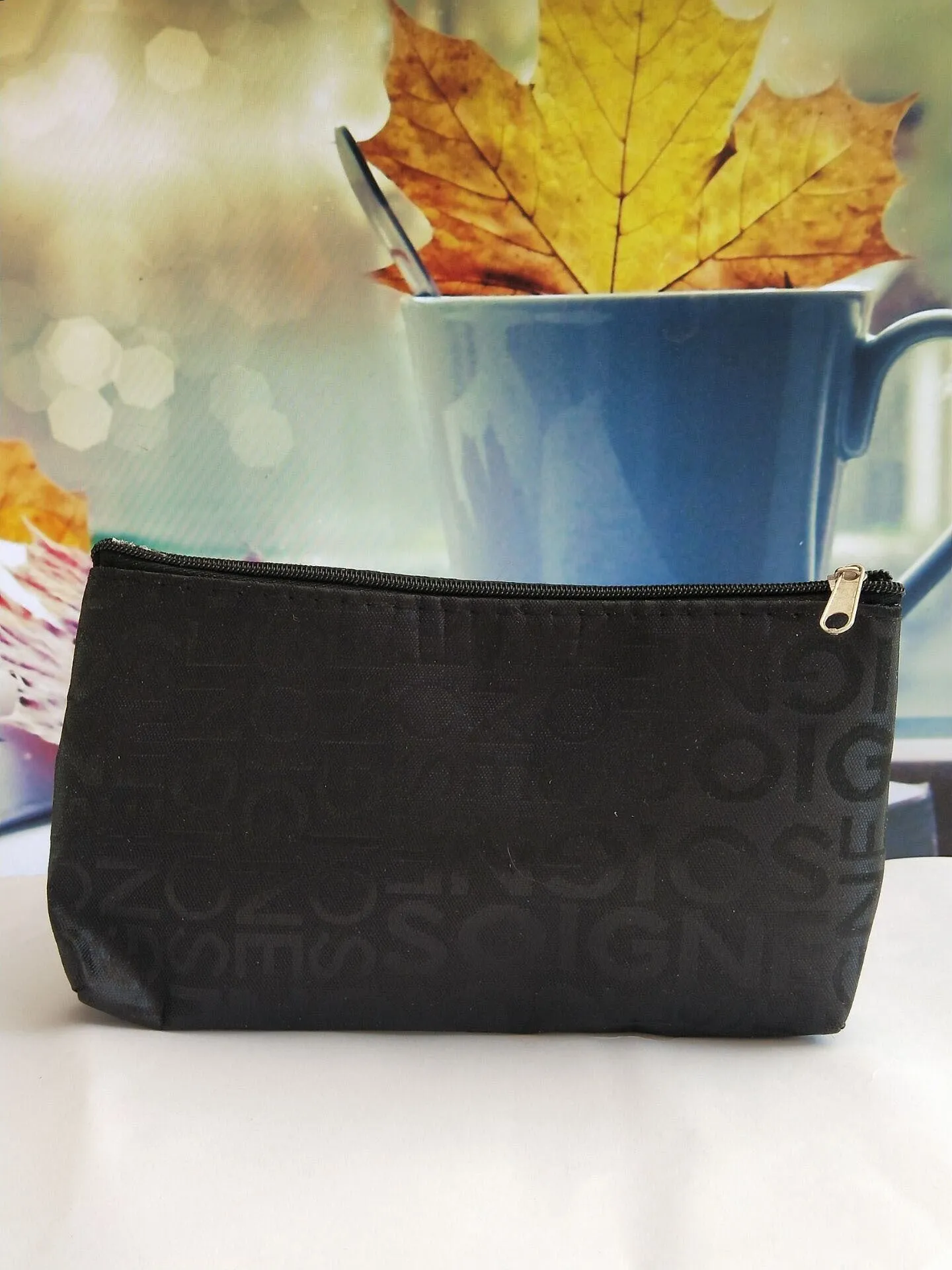 Women's Korean Leisure Letter Jacquard Horizontal Hand-held Cosmetic Bags
