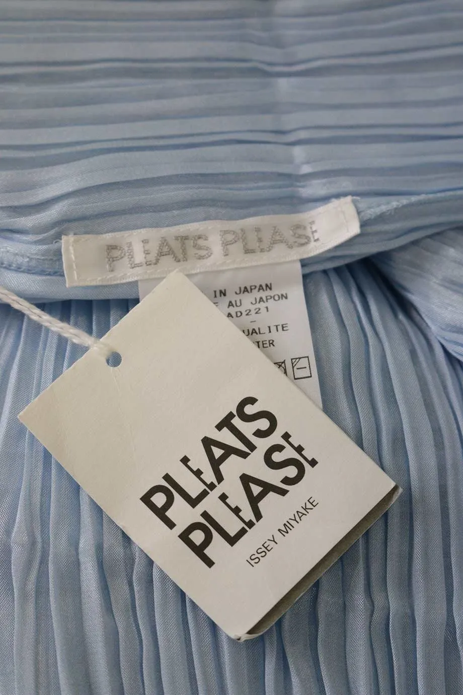 [WW21380] Pleats Please Issey Miyake | Cape